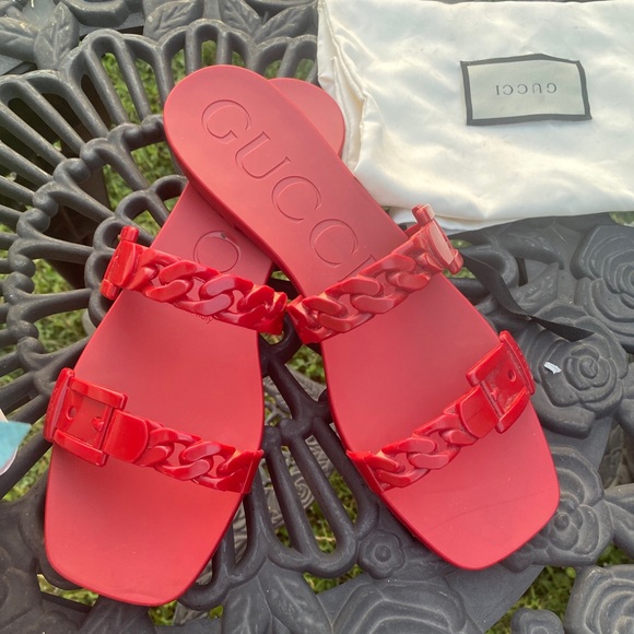 Gucci Red Hibiscus Twisted Rubber Pattern Slides Sandals Size 11 - Picture 3 of 17